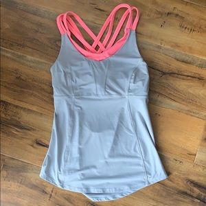 Lulu lemon top w/ built in bra
